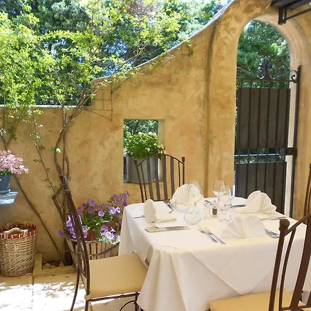 Hotel La Bastide D'eygalieres Eygalieres (Bouches-du-Rhone)